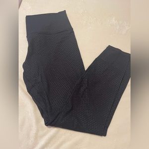 Lululemon black Aligns with slight pattern, size 14, 28”